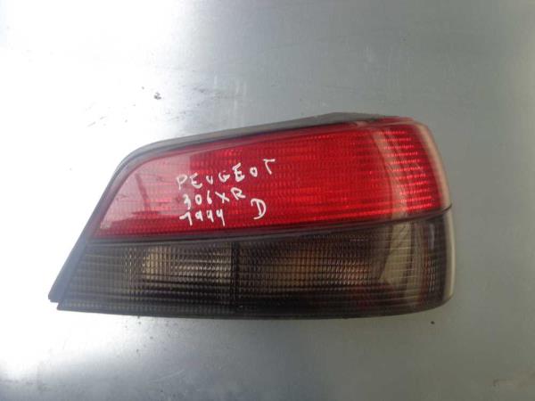 FEU ARRIERE DROITE PEUGEOT 306 - Vue 1